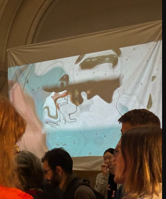 c’est l’art qui interpelle notre compréhension du monde